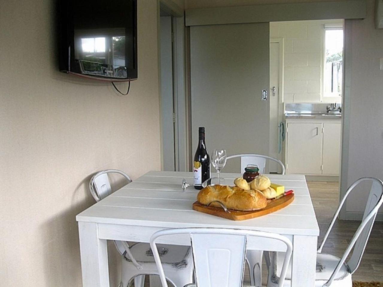 Hosts On The Coast Flaxmill Bay Unit 4 Apartment Cooks Beach